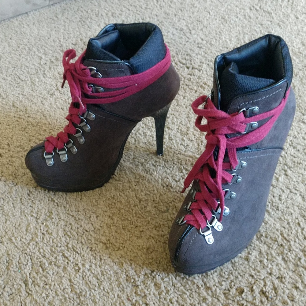 Army green heeled boots